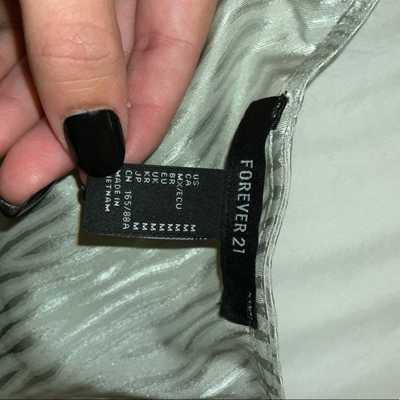 Forever 21 top! So cute - Picture 3 of 3